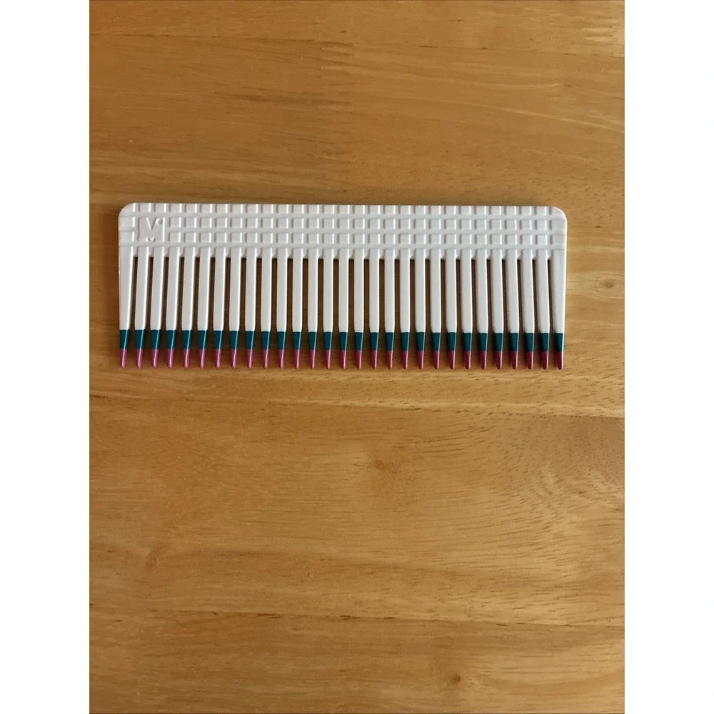 VTG Mebco Twice Dipped Detangling Comb Retro 80s
